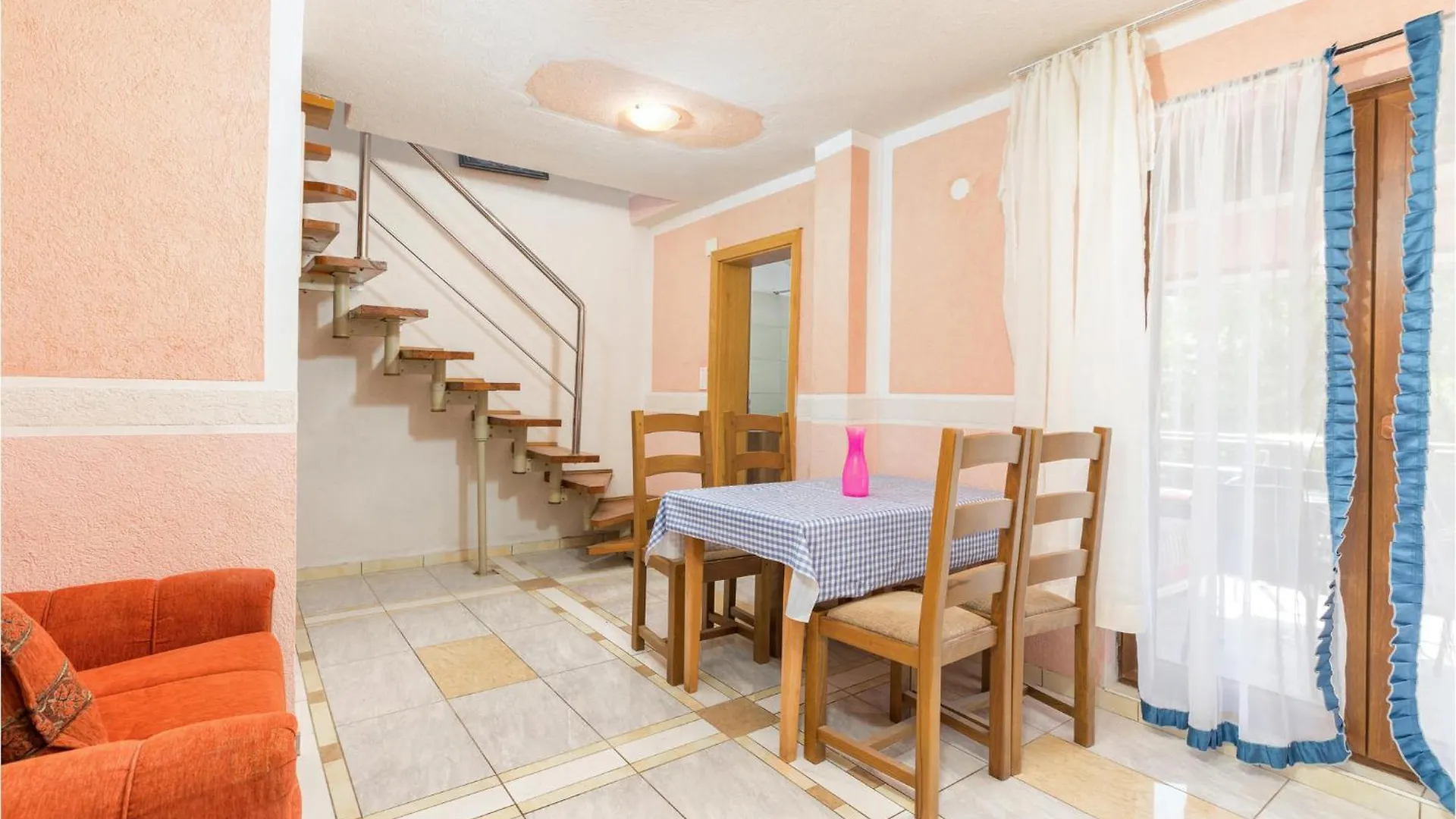 Amazing Apartment In Fazana With Kitchen 0*,  Croatie